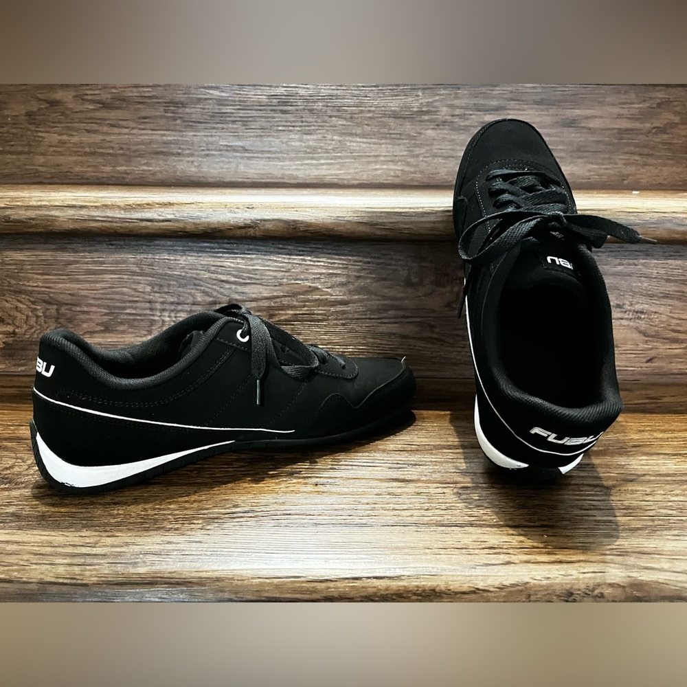 Men’s Fubu Sneakers Black/ White- Size 9.5
